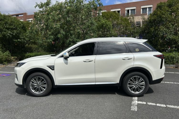 Used Venucia Star 2021 260T Automatic 48V Mild Hybrid Turbocharged Star Achieve Edition Exterior 5