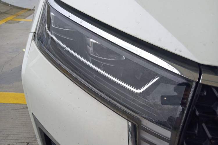 Used Venucia Star 2021 260T Automatic 48V Mild Hybrid Turbocharged Star Achieve Edition Exterior 6