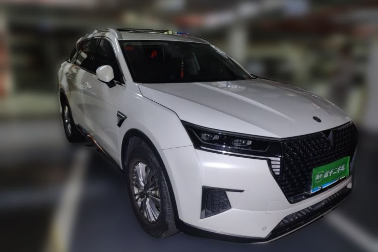 Used Venucia Star 2021 260T Automatic 48V Mild Hybrid Turbocharged Star Achieve Edition Front Right 45 Deg
