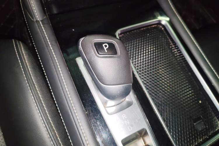 Used Venucia Star 2021 260T Automatic Star Edition Gear Lever