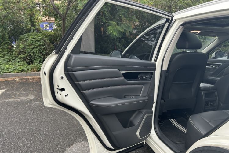 Used Venucia Star 2021 260T Automatic 48V Mild Hybrid Turbocharged Star Achieve Edition Interior 2