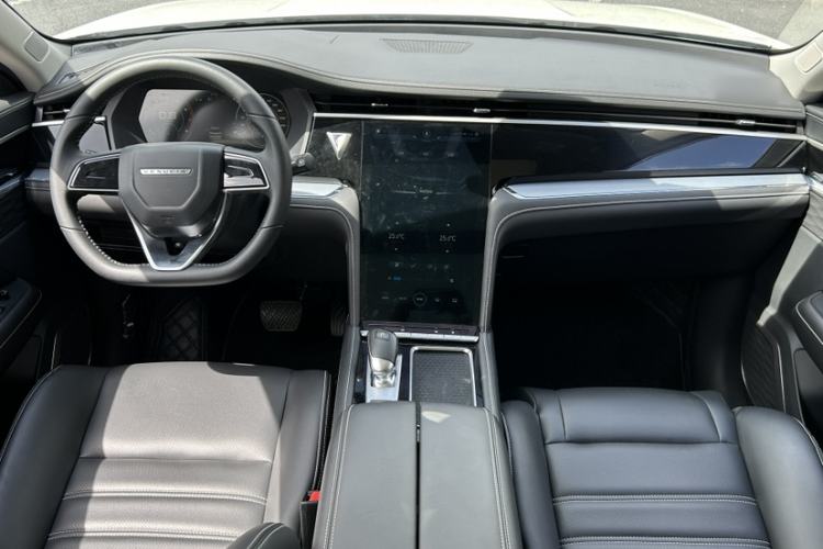 Used Venucia Star 2021 260T Automatic 48V Mild Hybrid Turbocharged Star Achieve Edition Interior 2