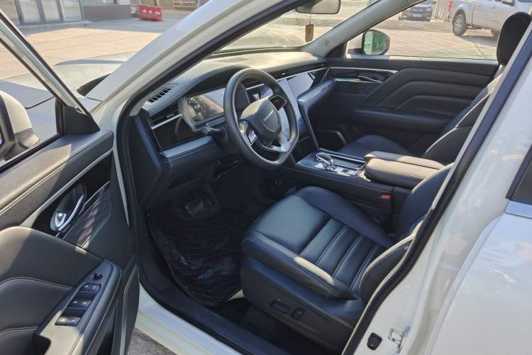 Used Venucia Star 2021 260T Automatic Star Edition Interior 2
