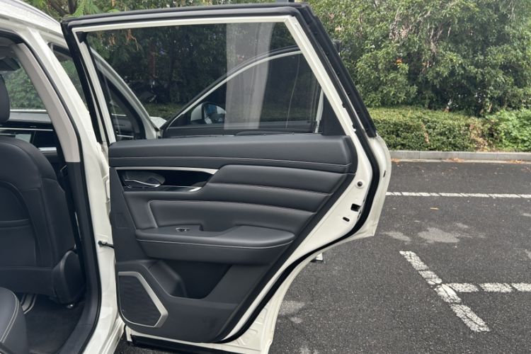 Used Venucia Star 2021 260T Automatic 48V Mild Hybrid Turbocharged Star Achieve Edition Interior 3