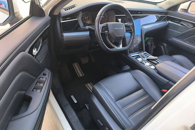 Used Venucia Star 2021 260T Automatic 48V Mild Hybrid Turbocharged Star Achieve Edition Interior 3