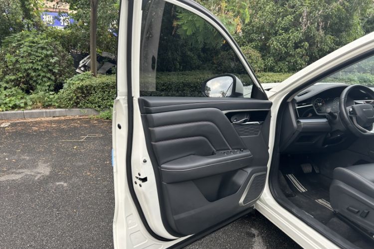 Used Venucia Star 2021 260T Automatic 48V Mild Hybrid Turbocharged Star Achieve Edition Interior 5