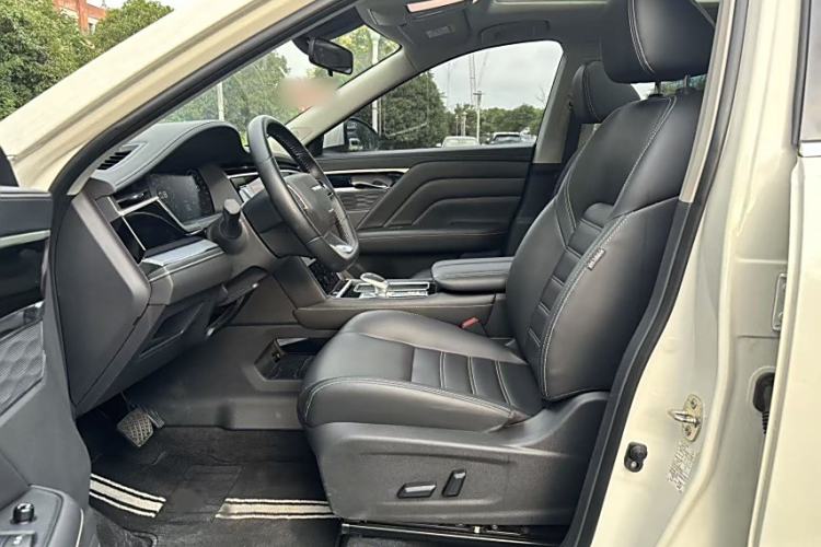 Used Venucia Star 2021 260T Automatic 48V Mild Hybrid Turbocharged Star Achieve Edition Interior 7
