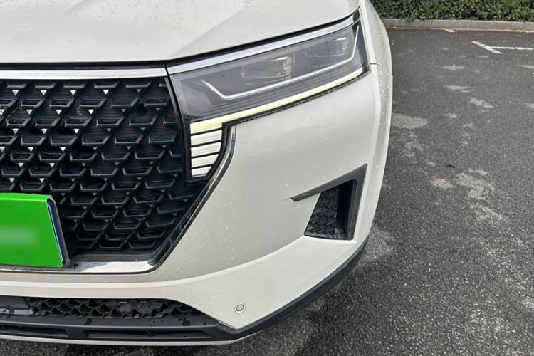 Used Venucia Star 2021 260T Automatic 48V Mild Hybrid Turbocharged Star Achieve Edition Left Front Headlight