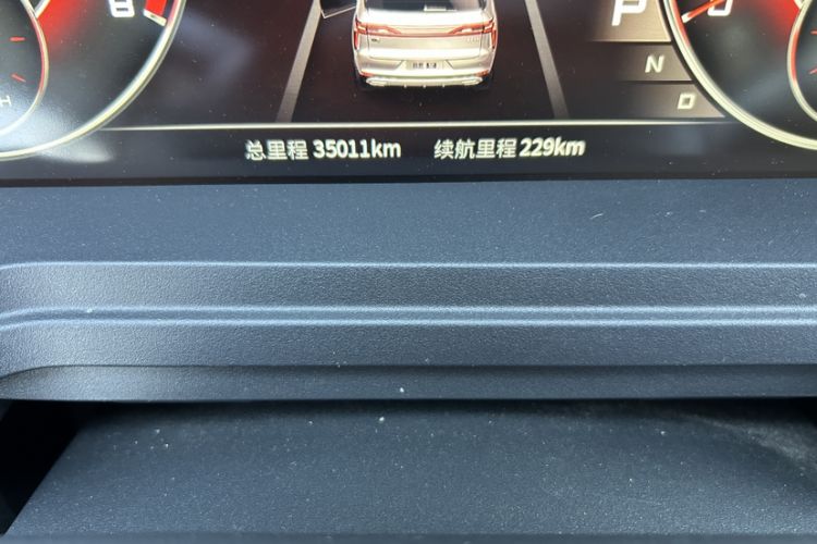 Used Venucia Star 2021 260T Automatic 48V Mild Hybrid Turbocharged Star Achieve Edition Odometer Close Up
