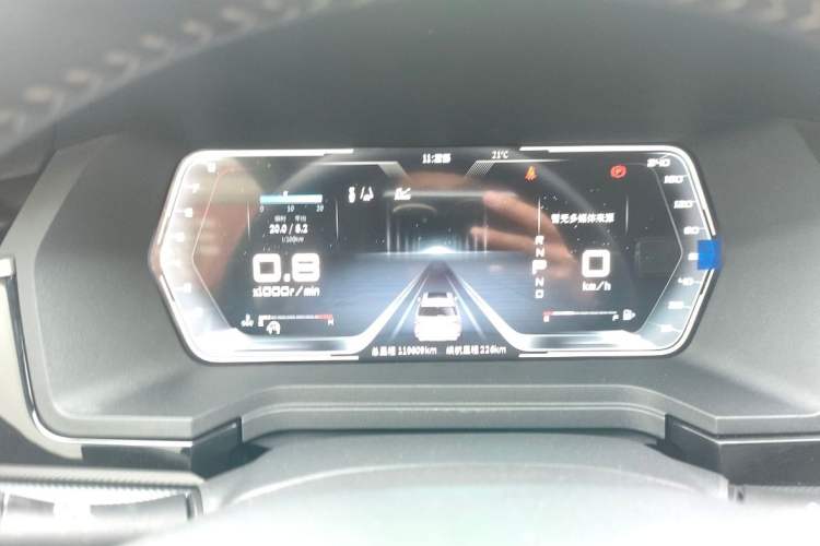 Used Venucia Star 2021 260T Automatic 48V Mild Hybrid Turbocharged Star Achieve Edition Odometer Close Up