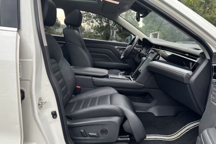Used Venucia Star 2021 260T Automatic 48V Mild Hybrid Turbocharged Star Achieve Edition Right Front Seat