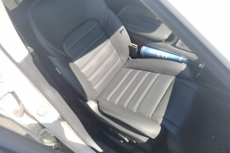 Used Venucia Star 2021 260T Automatic 48V Mild Hybrid Turbocharged Star Achieve Edition Right Front Seat