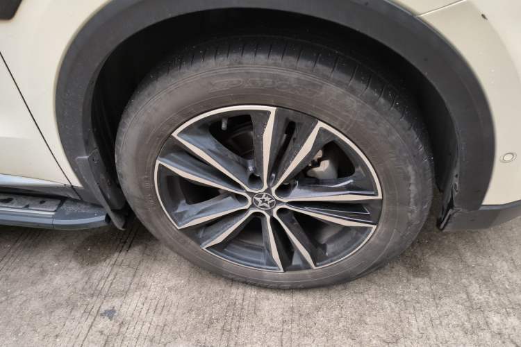 Used Venucia Star 2021 260T Automatic 48V Mild Hybrid Turbocharged Star曜 Edition Right Front Wheel Hub
