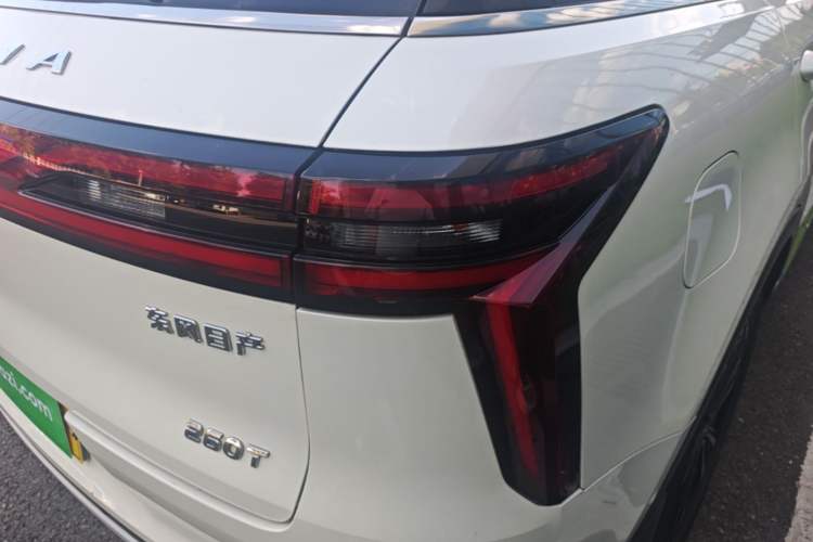 Used Venucia Star 2021 260T Automatic 48V Mild Hybrid Turbocharged Star曜 Edition Right Rear Taillight