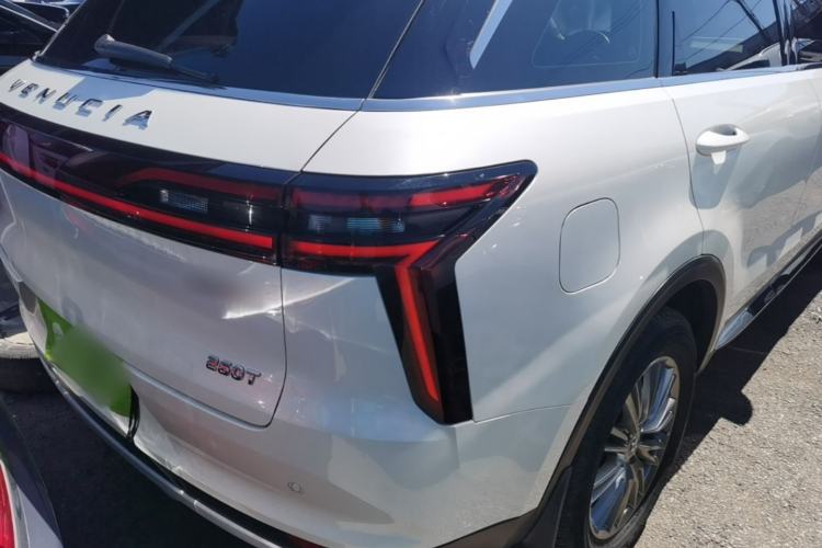 Used Venucia Star 2021 260T Automatic 48V Mild Hybrid Turbocharged Star Achieve Edition Right Rear Taillight