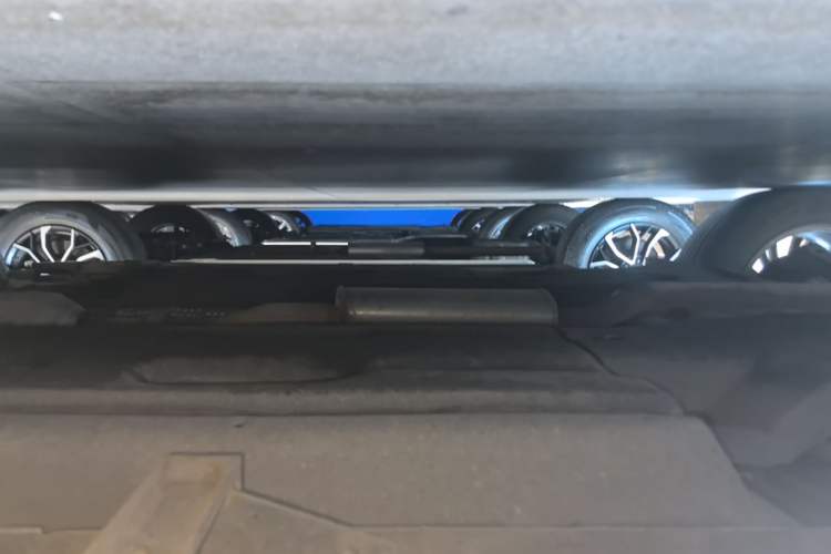 Used Venucia Star 2021 260T Automatic 48V Mild Hybrid Turbocharged Star Achieve Edition Right Side Sill