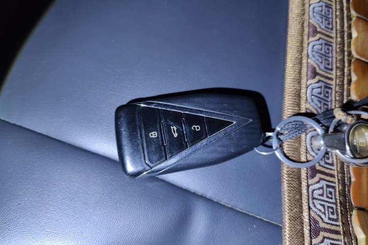 Used Venucia Star 2021 260T Automatic 48V Mild Hybrid Turbocharged Star Achieve Edition Vehicle Key