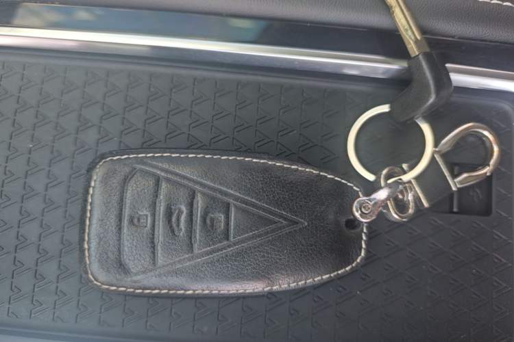 Used Venucia Star 2021 260T Automatic 48V Mild Hybrid Turbocharged Star曜 Edition Vehicle Key