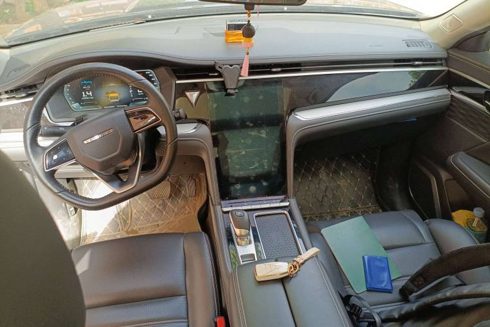 Used Venucia Star 2023 260T Starful Achievement Edition Pro Center Console
