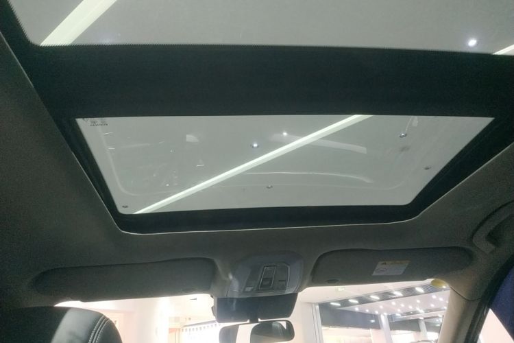 Used Venucia Star 2023 260T Starful Achievement Edition Pro Headliner