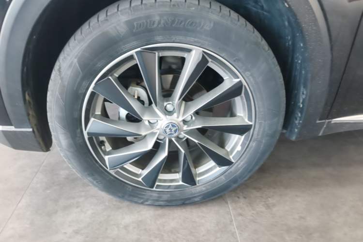 Used Venucia Star 2023 260T Starful Achievement Edition Pro Left Front Wheel Hub