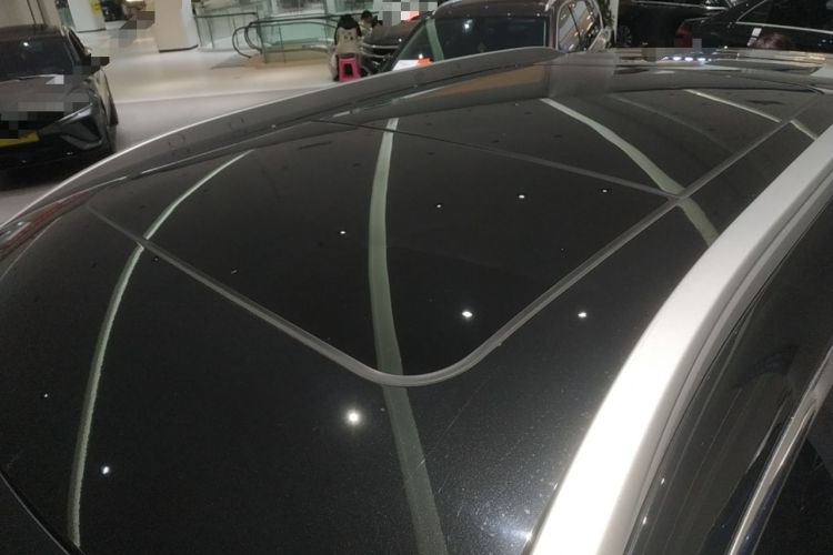 Used Venucia Star 2023 260T Starful Achievement Edition Pro Roof
