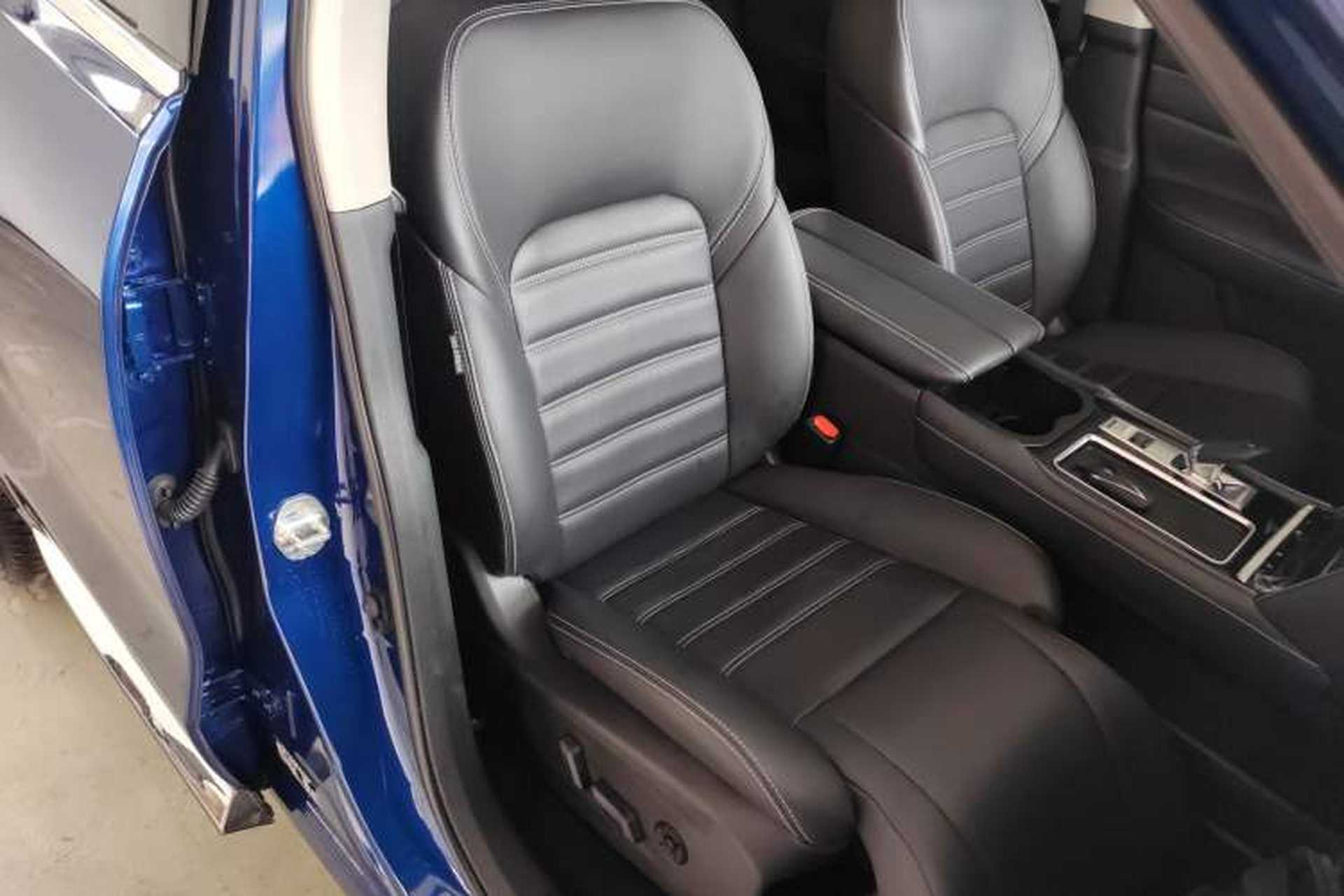 Used Venucia Star 2023 260T Starful Achievement Edition Pro Right Front Seat