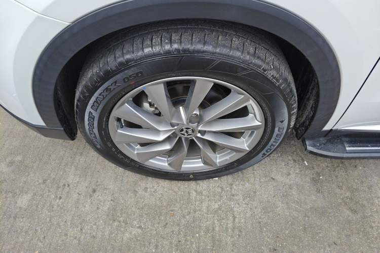Used Venucia Star 2023 260T Starful Achievement Edition Pro Exterior 4