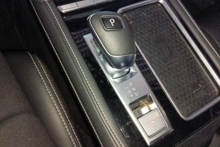 Used Venucia Star 2023 260T Starful Achievement Edition Pro Gear Lever