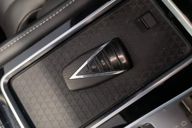 Used Venucia Star 2023 260T Starful Achievement Edition Pro Interior 1
