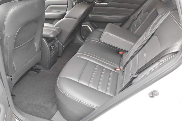 Used Venucia Star 2023 260T Starful Achievement Edition Pro Left Rear Seat