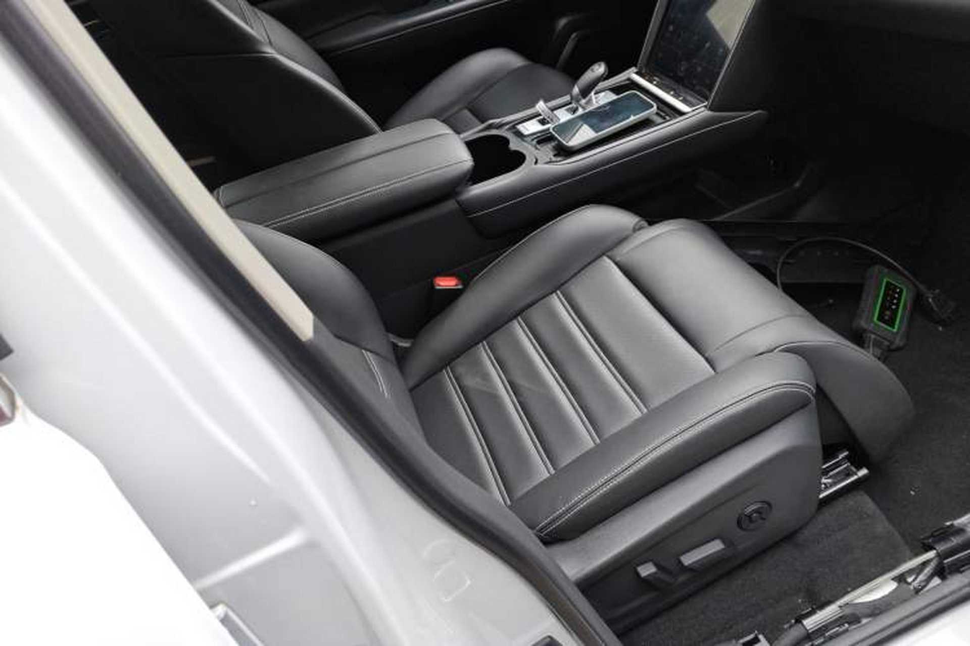 Used Venucia Star 2023 260T Starful Achievement Edition Pro Right Front Seat