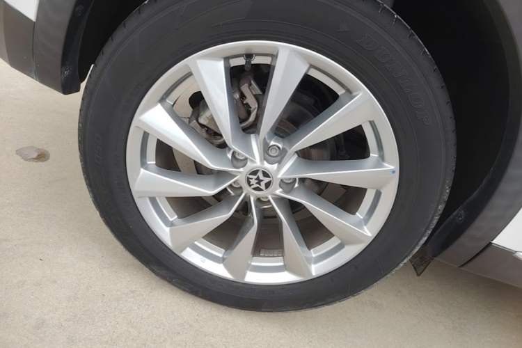 Used Venucia Star 2023 260T Starful Achievement Edition Pro Right Rear Wheel Hub