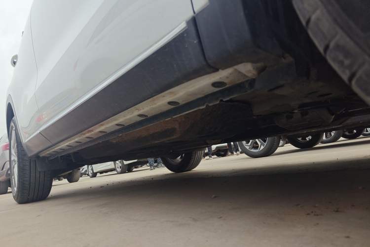 Used Venucia Star 2023 260T Starful Achievement Edition Pro Right Side Sill