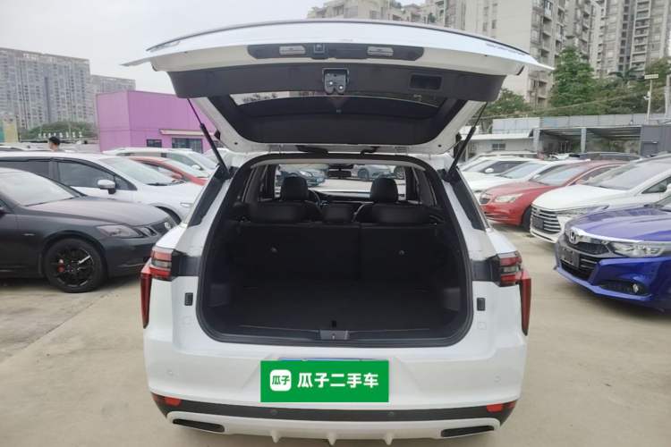Used Venucia Star 2023 260T Starful Achievement Edition Pro Trunk