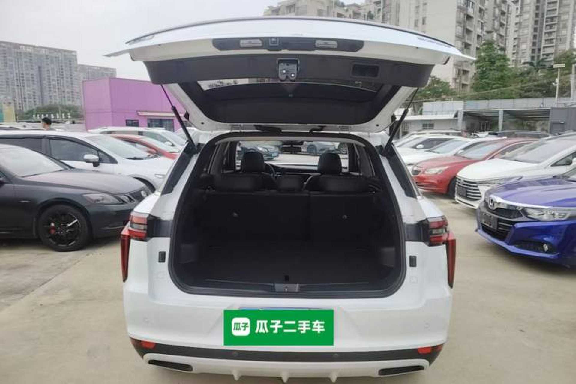 Used Venucia Star 2023 260T Starful Achievement Edition Pro Trunk