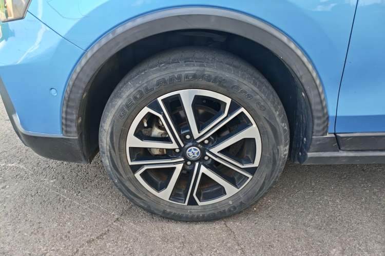Used Venucia T60 2018 1.6L CVT Smart Edition China V Standard Left Front Wheel Hub