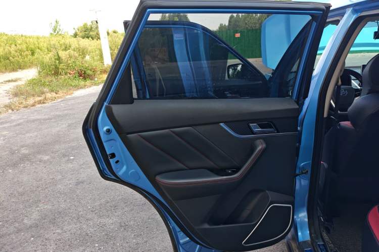 Used Venucia T60 2018 1.6L CVT Smart Edition China V Standard Left Rear Door Interior