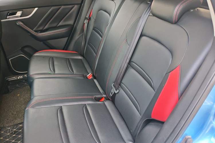 Used Venucia T60 2018 1.6L CVT Smart Edition China V Standard Left Rear Seat