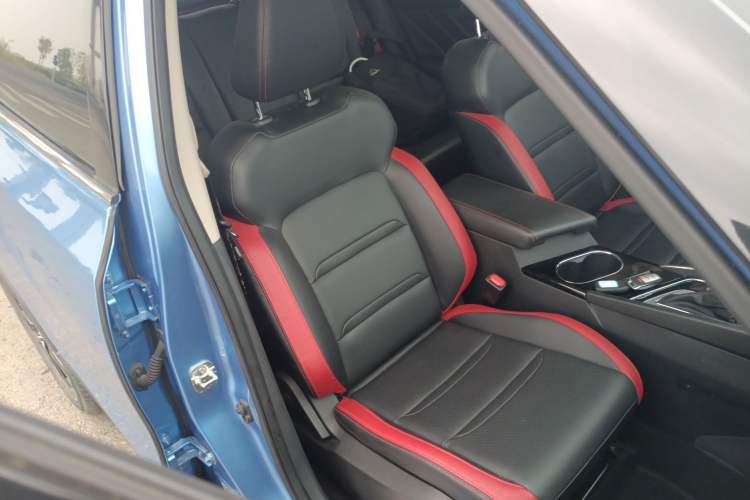 Used Venucia T60 2018 1.6L CVT Smart Edition China V Standard Right Front Seat