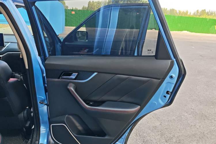 Used Venucia T60 2018 1.6L CVT Smart Edition China V Standard Right Rear Door Interior