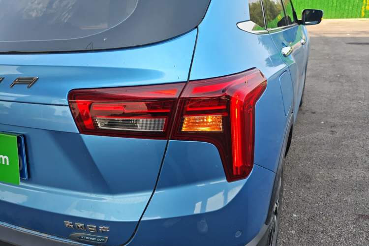 Used Venucia T60 2018 1.6L CVT Smart Edition China V Standard Right Rear Taillight