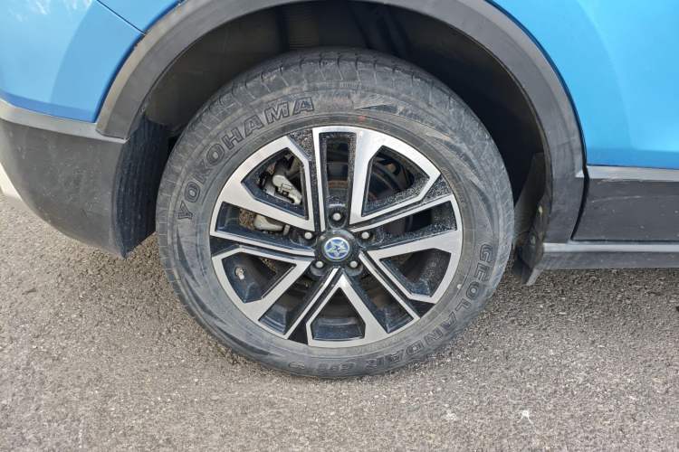 Used Venucia T60 2018 1.6L CVT Smart Edition China V Standard Right Rear Wheel Hub