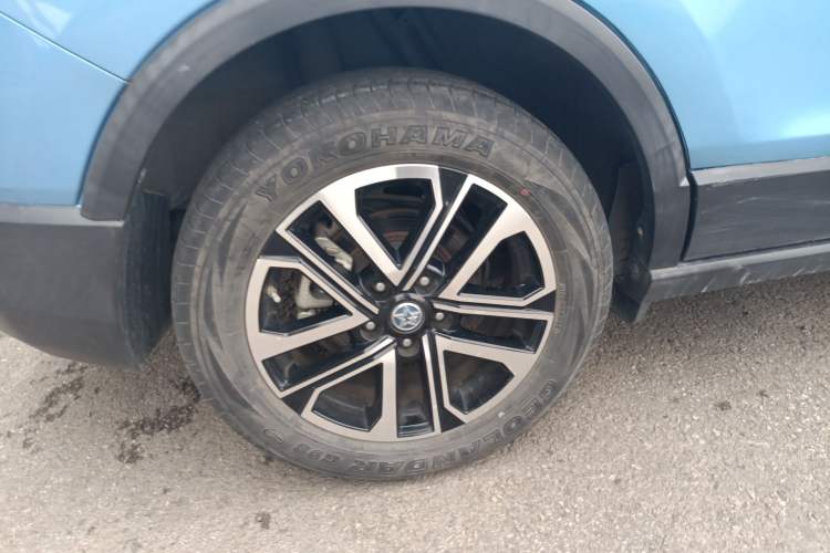 Used Venucia T60 2018 1.6L CVT Smart Edition China V Standard Right Rear Wheel Hub