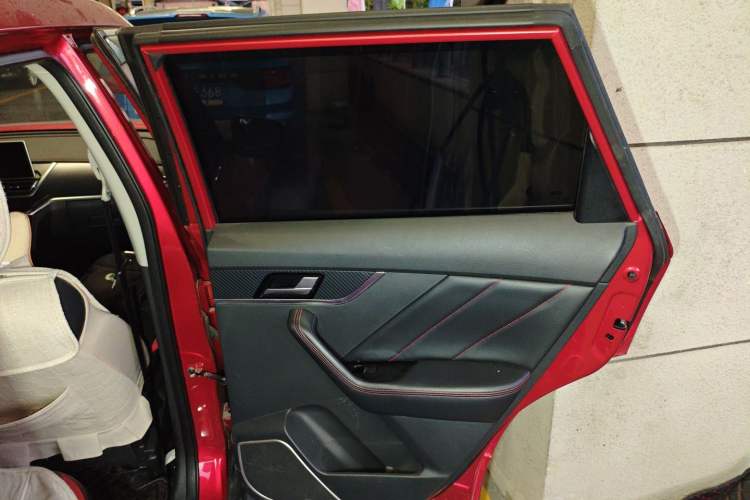 Used Venucia T60 2020 1.6L CVT Smart Drive Version China VI Standard Right Rear Door Interior