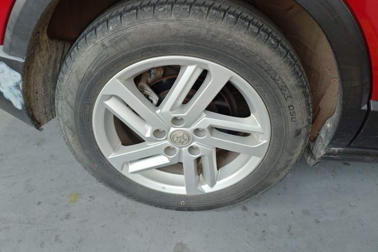 Used Venucia T60 2020 1.6L CVT Smart Drive Version China VI Standard Right Rear Wheel Hub