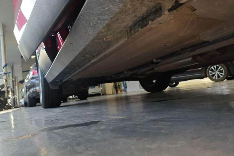 Used Venucia T60 2020 1.6L CVT Smart Drive Version China VI Standard Right Side Sill
