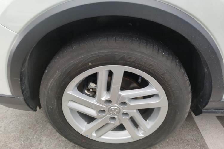 Used Venucia T60 2022 1.6L CVT Smart Drive Version Left Front Wheel Hub
