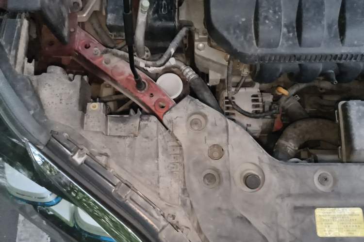 Used Venucia T60 2018 1.6L CVT Zhiyue Edition China V Standard Engine Bay Right