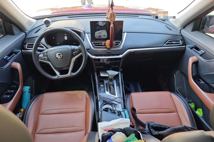 Used Venucia T60 2018 1.6L CVT Zhiyue Edition China V Standard Center Console